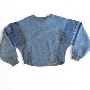 Cropped Slate Gray Crewneck Workout Sweatshirt